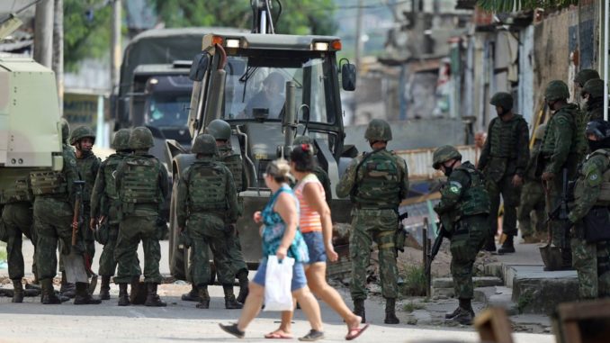 exercito-kennedy-678x381