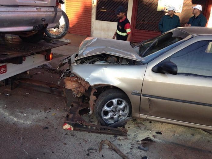 26-08-carro