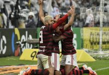 Flamengo vence em Itaquera e abre vantagem sobre Corinthians