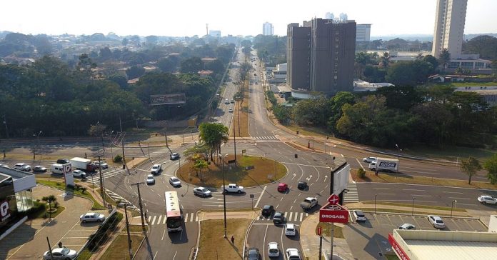 Rotatória-da-A.-Mato-Grosso-Foto-Edemir-Rodrigues-3-1-1024x536
