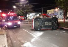 Acidente envolvendo três carros provoca capotagem e deixa quatro feridos em Campo Grande