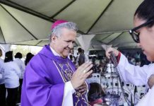 ‘A morte não tem a palavra final’, diz Dom Dimas durante missa de Finados