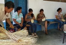 Artesãs de Corumbá e Ladário prestigiam a Oficina de Fibra Vegetal Salsaparrilha durante o Fasp