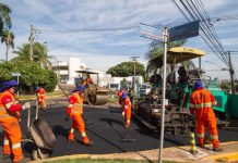 Recapeamento avança na Rodolfo José Pinho e frente de serviço começa na Francisco dos Anjos