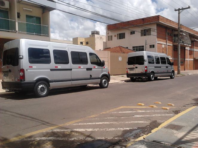 51392gra7710780-vans-executivas