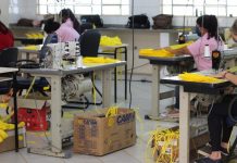 Fábrica de máscaras completa 50 dias com produção a todo vapor