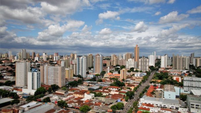 DECISÃO CONJUNTA COM MPE, DEFENSORIA PÚBLICA E REPRESENTANTES DO COMÉRCIO DEFINE NOVA MEDIDA CONTRA A COVID-19