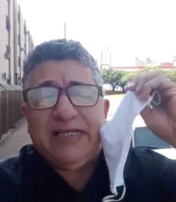 pastor polemica sem mascara