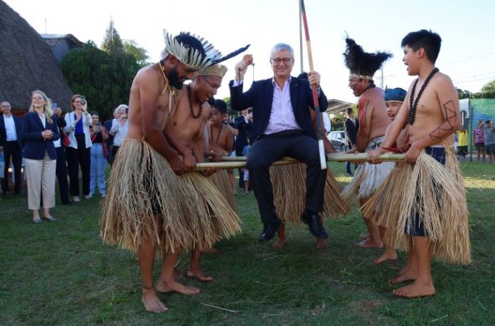Embaixadores-da-União-Europeia-em-visita-a-aldeia-urbana-Marçal-de-Souza-Foto-Álvaro-Rezende12-730x480
