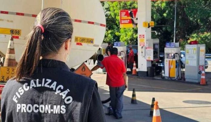 fiscalização-procon-posto-de-gasolina--730x425