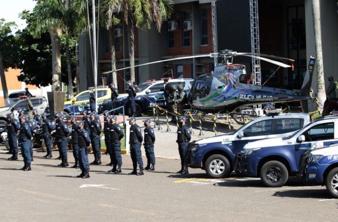 Policia-Militar-fim-de-ano-Foto-Saul-Schramm-1-730x480