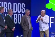 Ao lado de Ancelotti, Leão e Oswaldo de Oliveira criticam presença de técnicos estrangeiros no Brasil