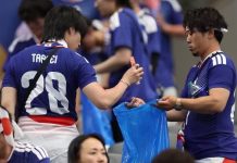 Tradição de fachada? Faxina de japoneses em estádio da Copa gera cobrança por igualdade de gênero no Japão: ‘Façam isso também em casa’