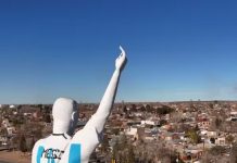 Cidade argentina inaugura estátua de Messi mais alta do mundo; veja