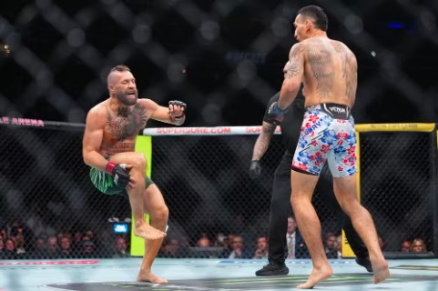 Conor McGregor Max Holloway